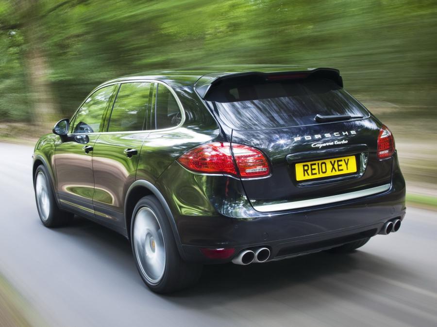  Porsche Cayenne Turbo 2010 года  (UK) (фото 4 из 8)